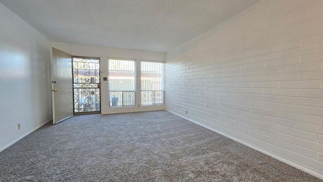 4917 N 73rd Street Apt 17, Scottsdale, AZ 85251