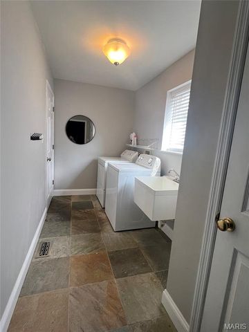 765 Turrentine Trail, Creve Coeur, MO 63141