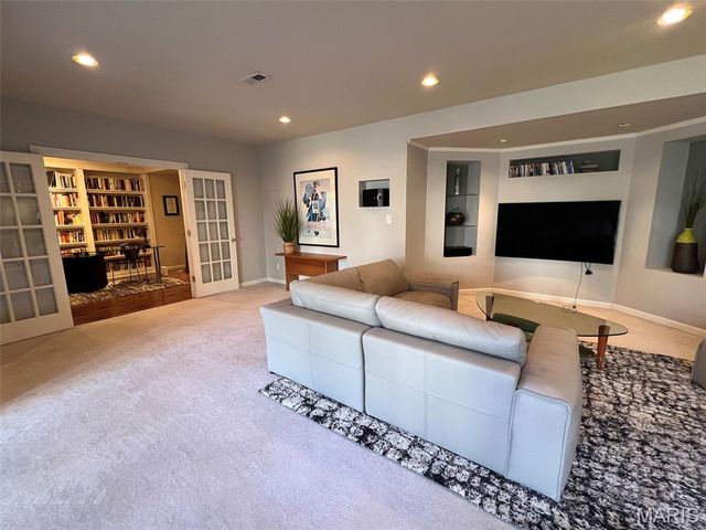 765 Turrentine Trail, Creve Coeur, MO 63141