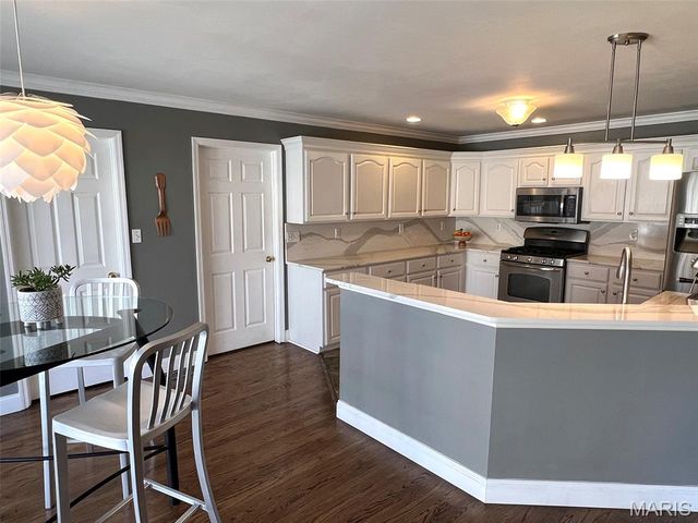 765 Turrentine Trail, Creve Coeur, MO 63141