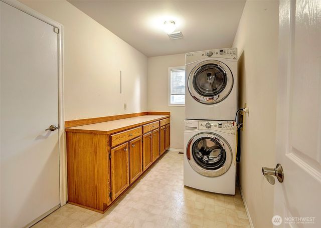 637 Washington Place SW, Mukilteo, WA 98275