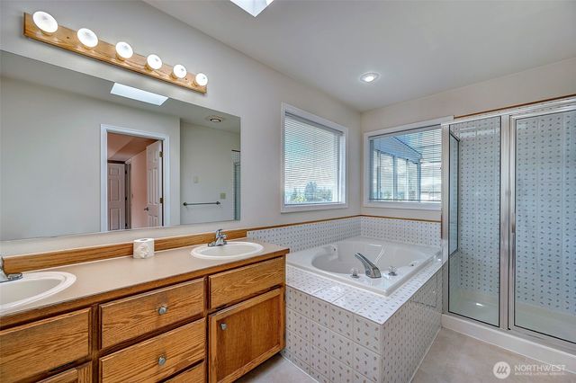 637 Washington Place SW, Mukilteo, WA 98275