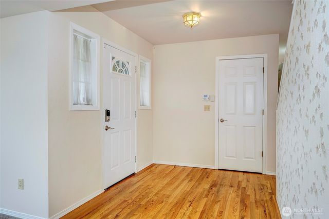 637 Washington Place SW, Mukilteo, WA 98275