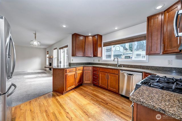 637 Washington Place SW, Mukilteo, WA 98275
