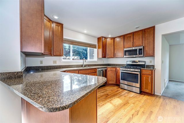 637 Washington Place SW, Mukilteo, WA 98275