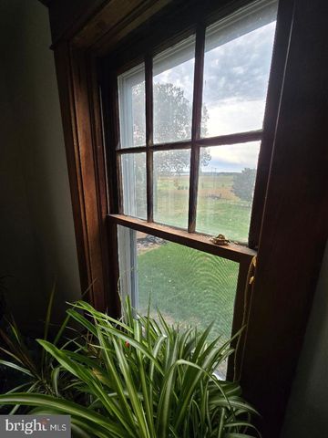 201 S BARBARA ST, Mount Joy, PA 17552