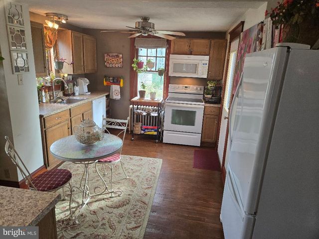 201 S BARBARA ST, Mount Joy, PA 17552