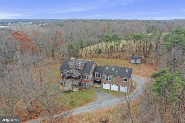 1052 OPEQUON LN, Kearneysville, WV 25430