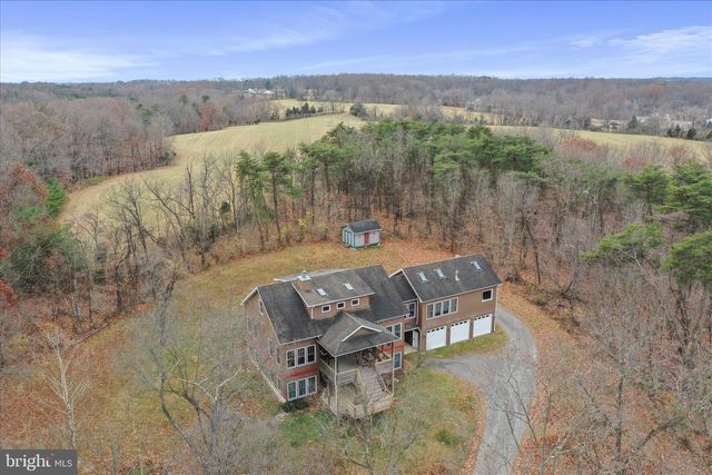 1052 OPEQUON LN, Kearneysville, WV 25430