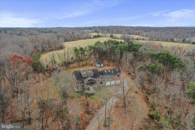 1052 OPEQUON LN, Kearneysville, WV 25430