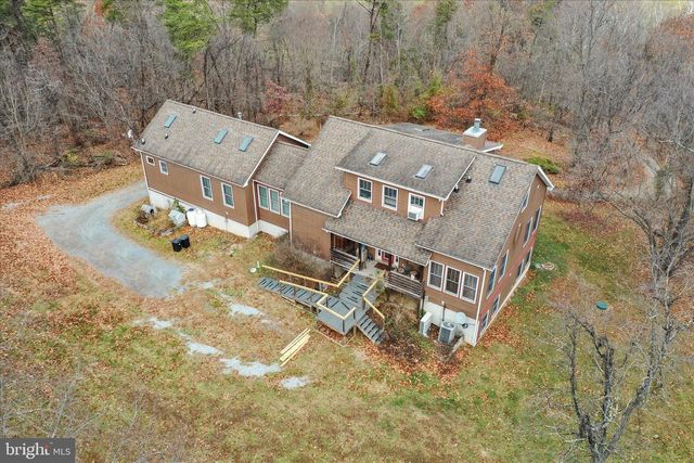 1052 OPEQUON LN, Kearneysville, WV 25430