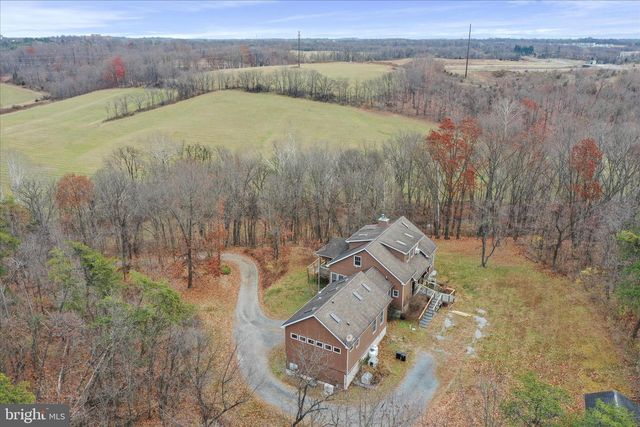 1052 OPEQUON LN, Kearneysville, WV 25430