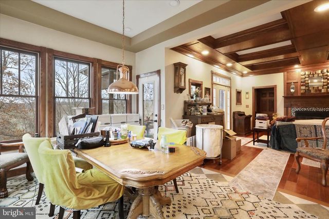 1052 OPEQUON LN, Kearneysville, WV 25430