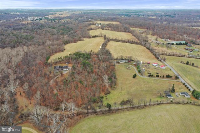 1052 OPEQUON LN, Kearneysville, WV 25430