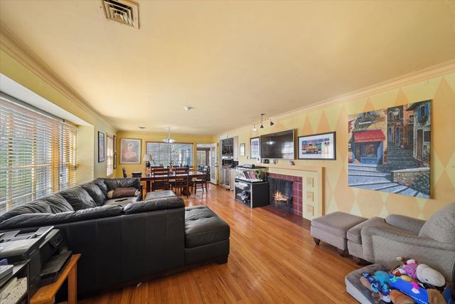 105 N Main Street, Lombard, IL 60148