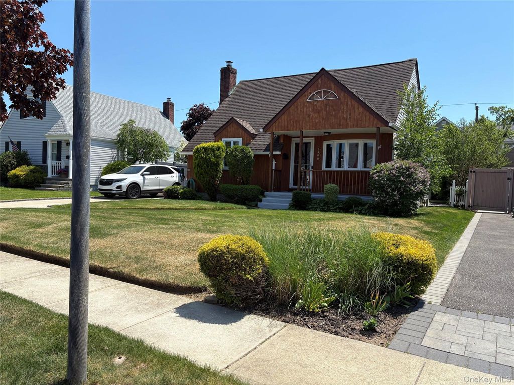 2486 Natta Boulevard, Bellmore, NY 11710