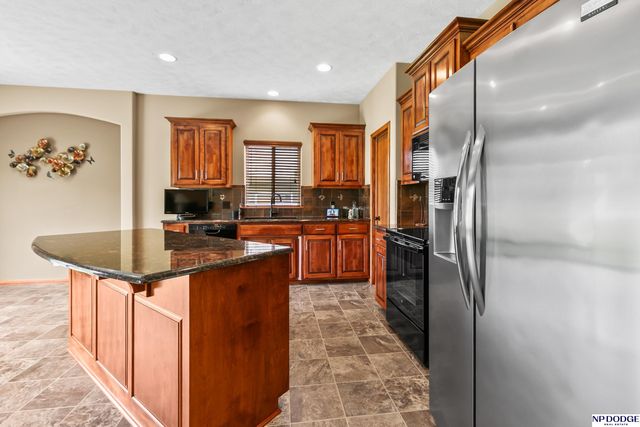 16318 R Street, Omaha, NE 68135