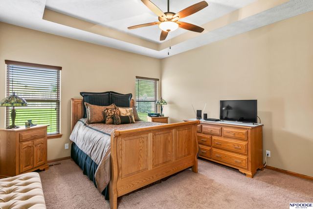 16318 R Street, Omaha, NE 68135