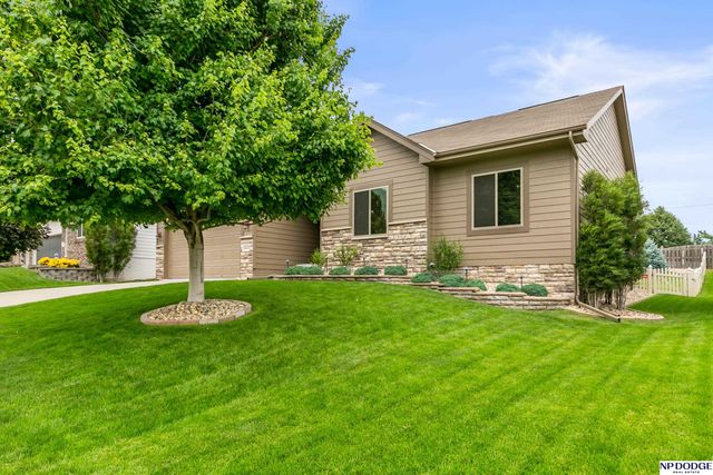 16318 R Street, Omaha, NE 68135
