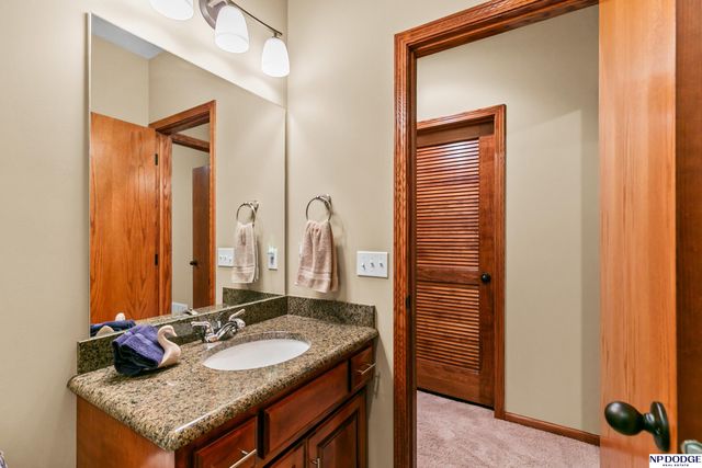 16318 R Street, Omaha, NE 68135