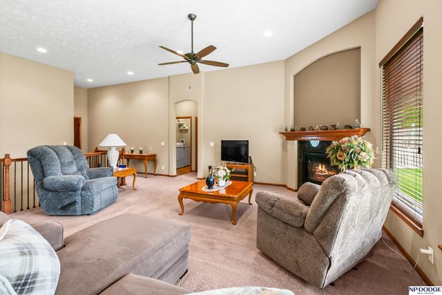 16318 R Street, Omaha, NE 68135