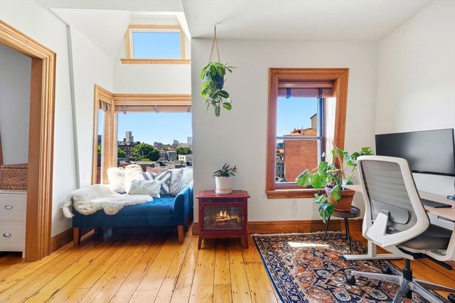 43 Russell St 3, Boston, MA 02129