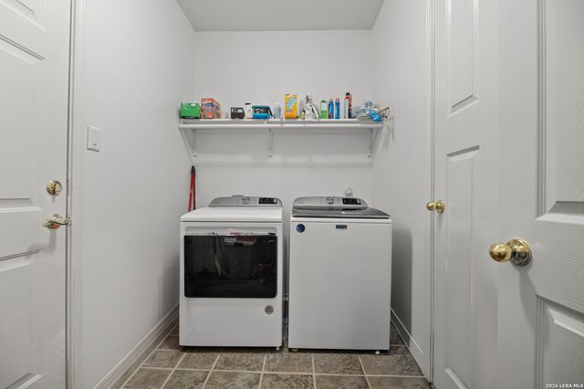 2450 Rogers Loop, San Antonio, TX 78258