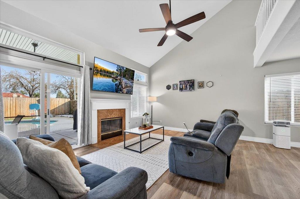 Image 13 of property listing at 8416 N Sharon Avenue, Fresno, CA 93720