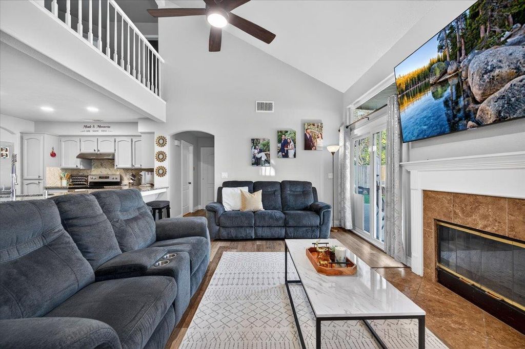 Image 18 of property listing at 8416 N Sharon Avenue, Fresno, CA 93720