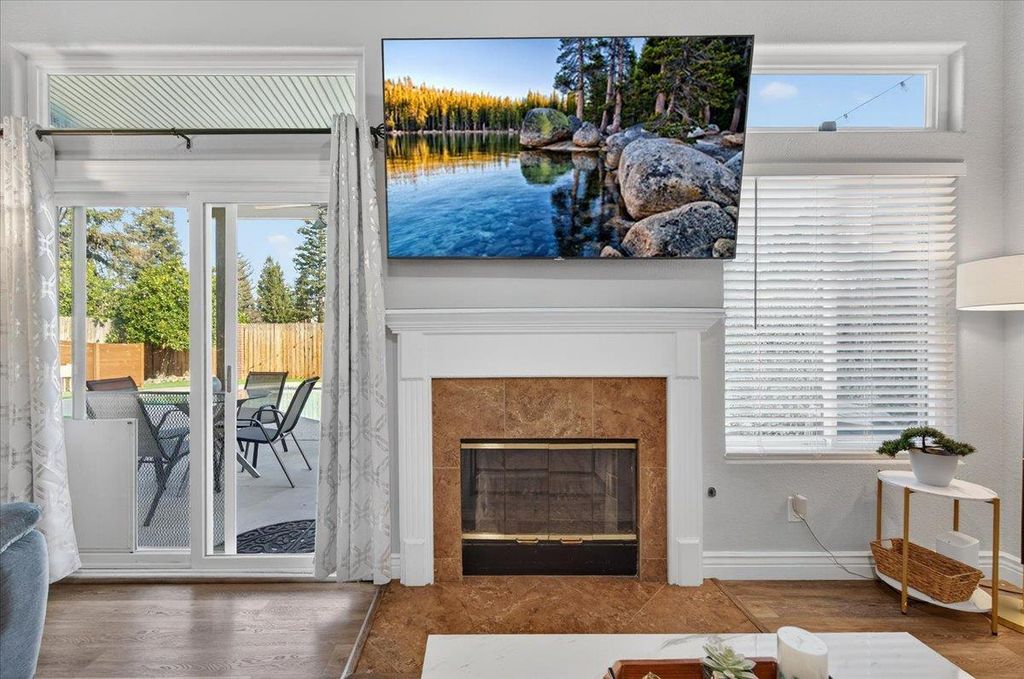 Image 19 of property listing at 8416 N Sharon Avenue, Fresno, CA 93720