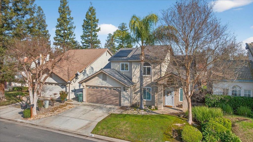 Image 3 of property listing at 8416 N Sharon Avenue, Fresno, CA 93720