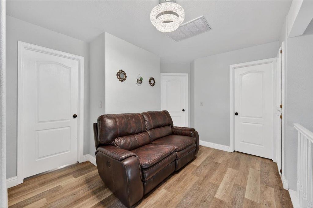 Image 35 of property listing at 8416 N Sharon Avenue, Fresno, CA 93720