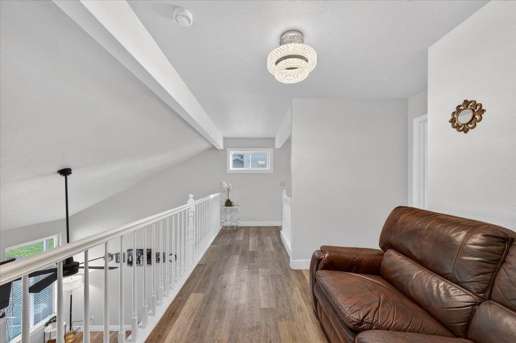 Image 37 of property listing at 8416 N Sharon Avenue, Fresno, CA 93720