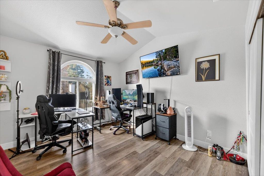 Image 38 of property listing at 8416 N Sharon Avenue, Fresno, CA 93720