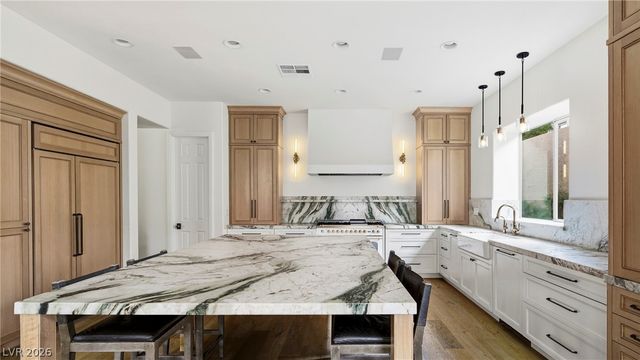 10204 Orkiney Drive, Las Vegas, NV 89144