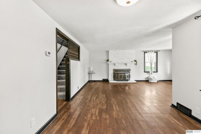 2006 Harlan Drive, Bellevue, NE 68005