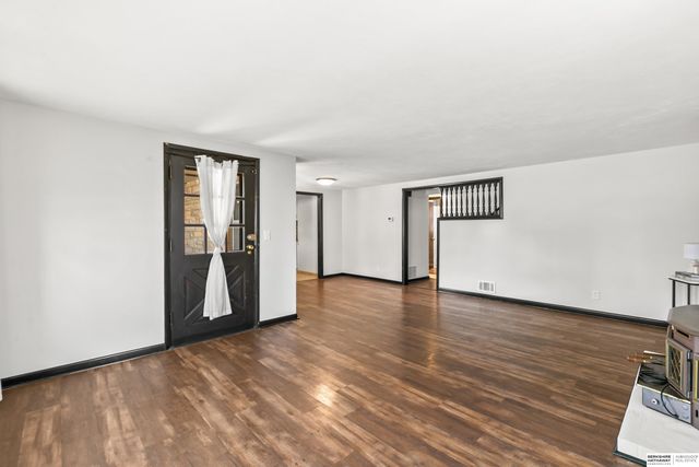 2006 Harlan Drive, Bellevue, NE 68005