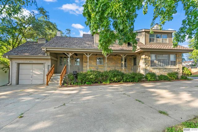 2006 Harlan Drive, Bellevue, NE 68005