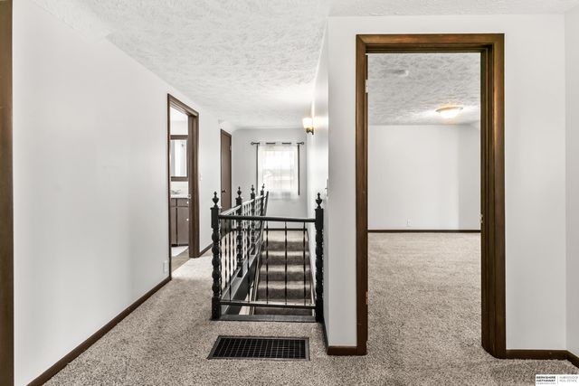 2006 Harlan Drive, Bellevue, NE 68005