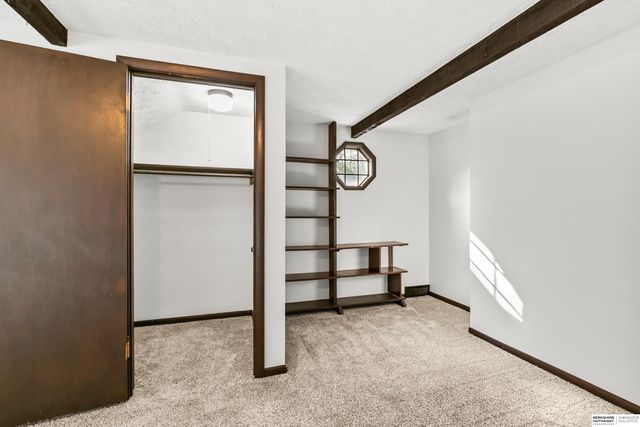 2006 Harlan Drive, Bellevue, NE 68005