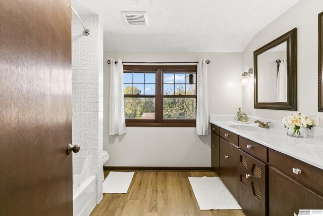 2006 Harlan Drive, Bellevue, NE 68005