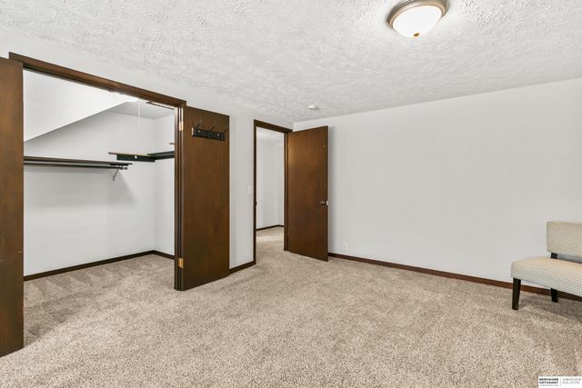 2006 Harlan Drive, Bellevue, NE 68005