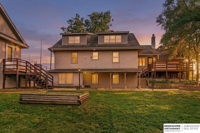 2006 Harlan Drive, Bellevue, NE 68005