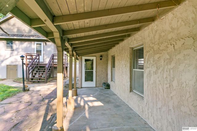 2006 Harlan Drive, Bellevue, NE 68005