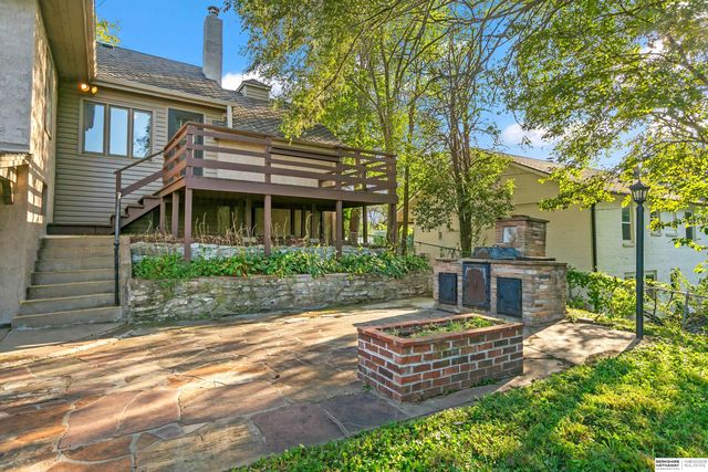 2006 Harlan Drive, Bellevue, NE 68005