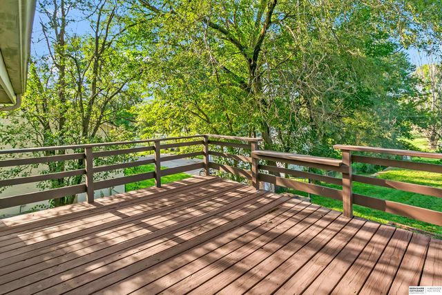 2006 Harlan Drive, Bellevue, NE 68005