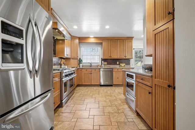 8435 CHERRY VALLEY LN, Alexandria, VA 22309