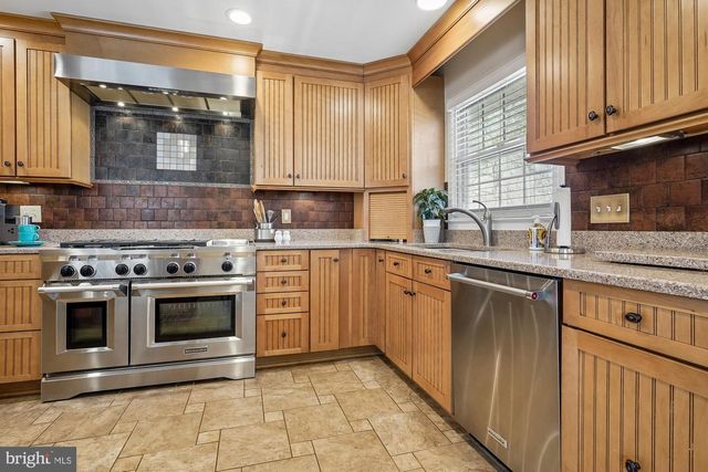 8435 CHERRY VALLEY LN, Alexandria, VA 22309