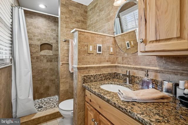 8435 CHERRY VALLEY LN, Alexandria, VA 22309