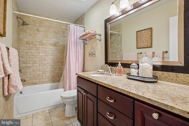 8435 CHERRY VALLEY LN, Alexandria, VA 22309